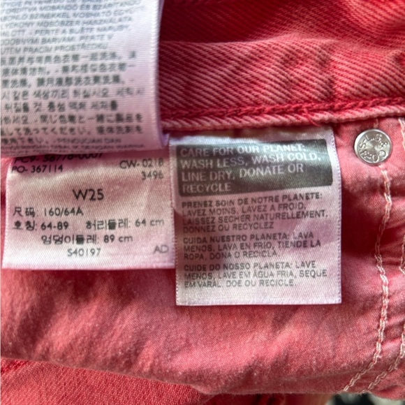 LEVIS Mom Jeans - Picture 4 of 10